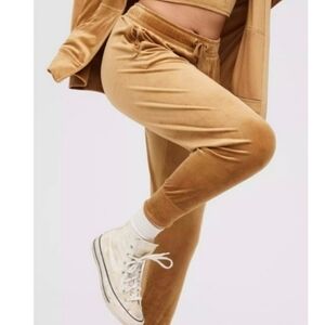 Aerie Offline Gold Velour Joggers